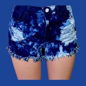 WOMEN’S DESTROYED TIE DYE DENIM SHORT-BLUE
